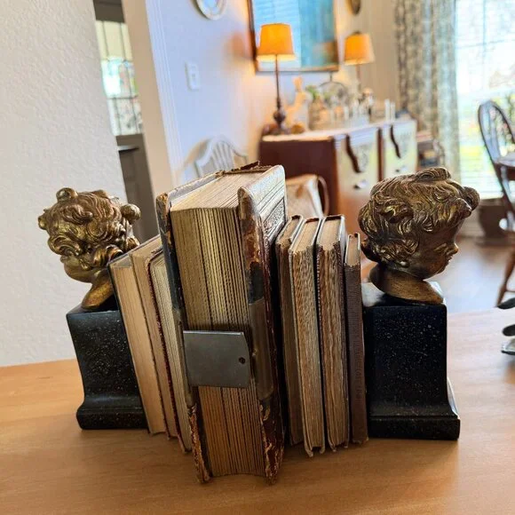 Vintage Borghese Italian Cherub Putti Bookends, Gilt Chalkware Faux Marble Base - Picture 16 of 16